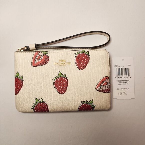 NWT Coach CBB81 Corner Zip Wristlet With Strawberry Print - Picture 1 of 5
